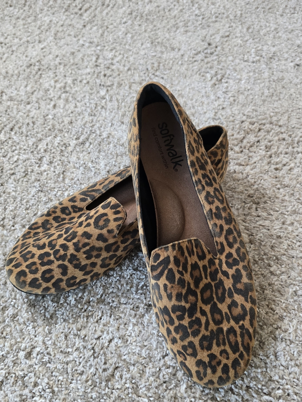 100% Leather SoftWalk Womens Leopard Print Slip-On Loafer Flats Almond Toe US 11